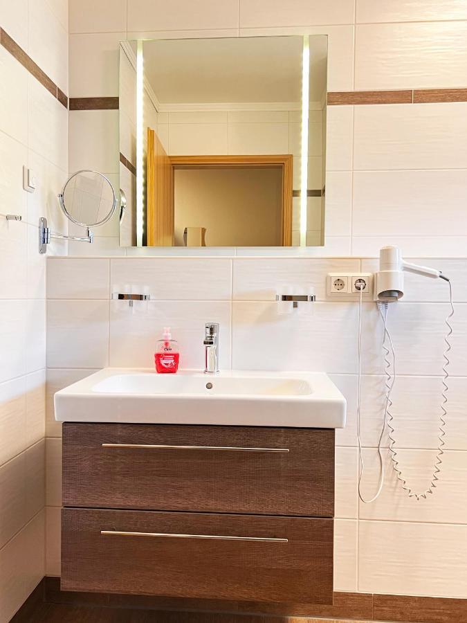 Fewo-Zimmer-Auszeit Drahnsdorf Bagian luar foto
